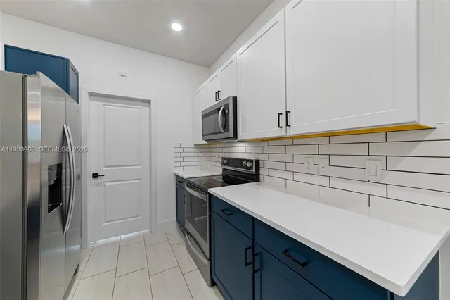 $3,350 | 5180 Eucalyptus Drive, Unit 2, Hollywood, FL 33021