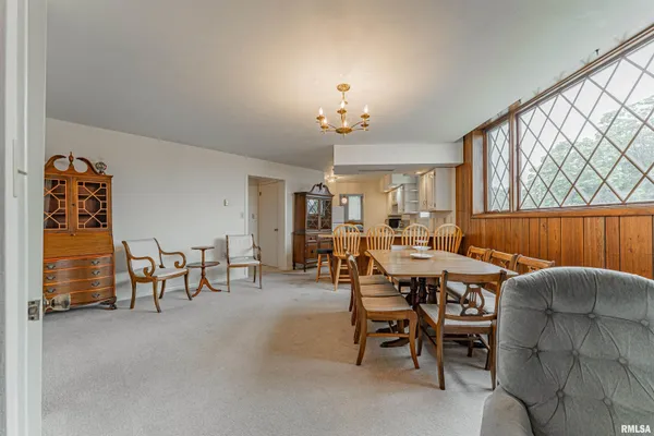 $190,000 | 311 South Logan Street, Lincoln, IL 62656