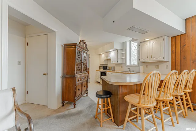 $299,000 | 311 South Logan Street, Lincoln, IL 62656