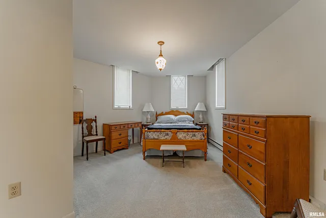 $299,000 | 311 South Logan Street, Lincoln, IL 62656