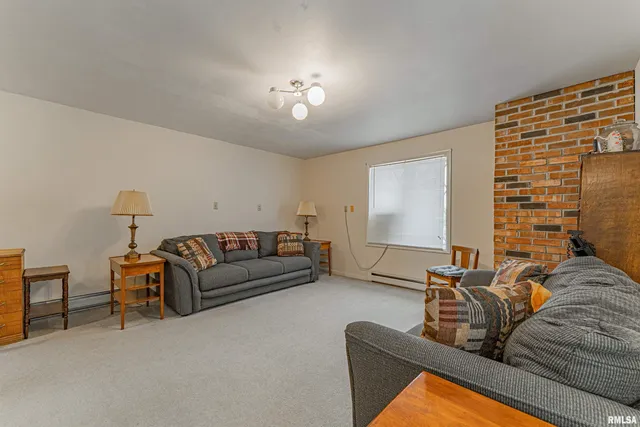 $299,000 | 311 South Logan Street, Lincoln, IL 62656