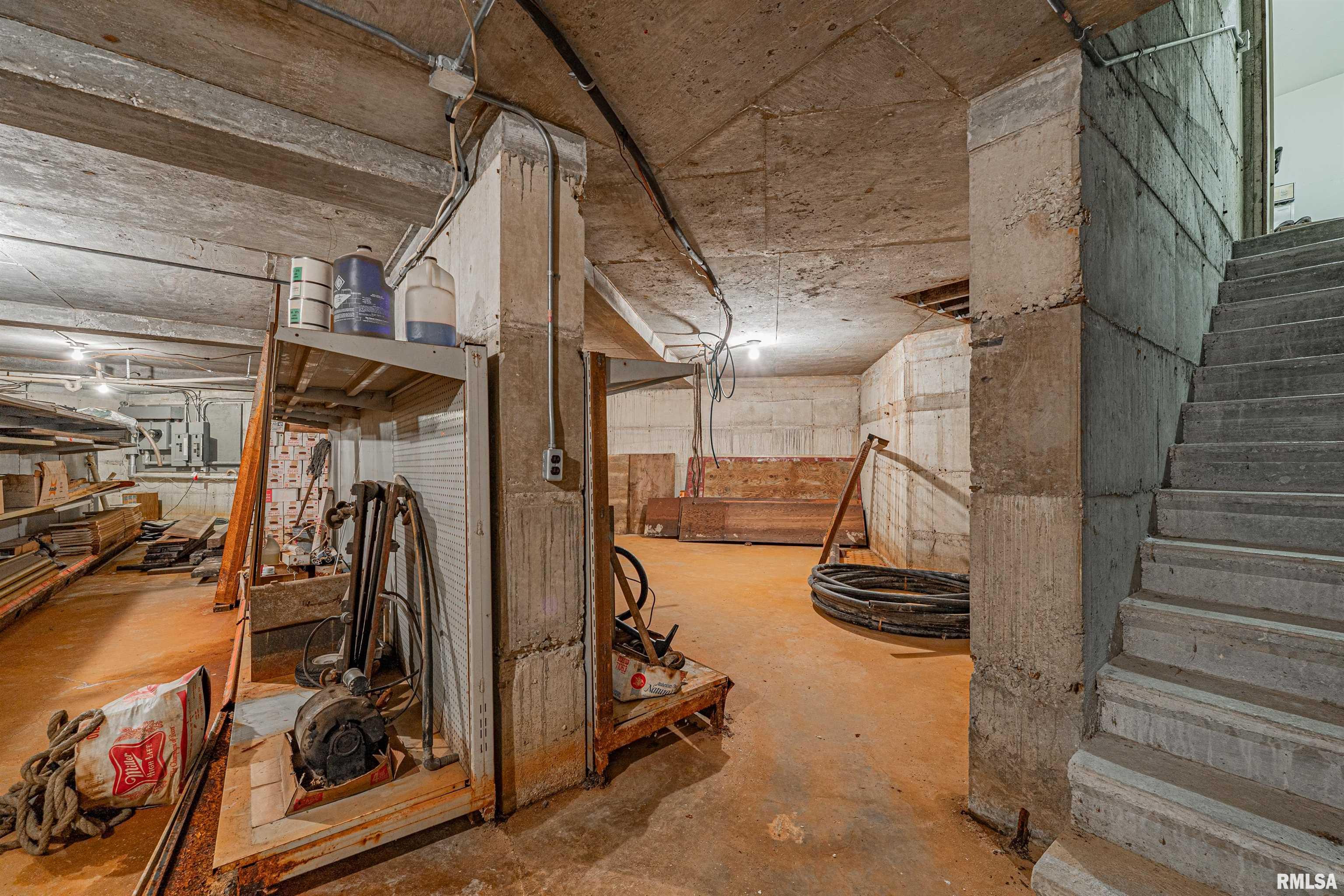 311 South Logan Street Lincoln, IL 62656 - Photo 43 of 50