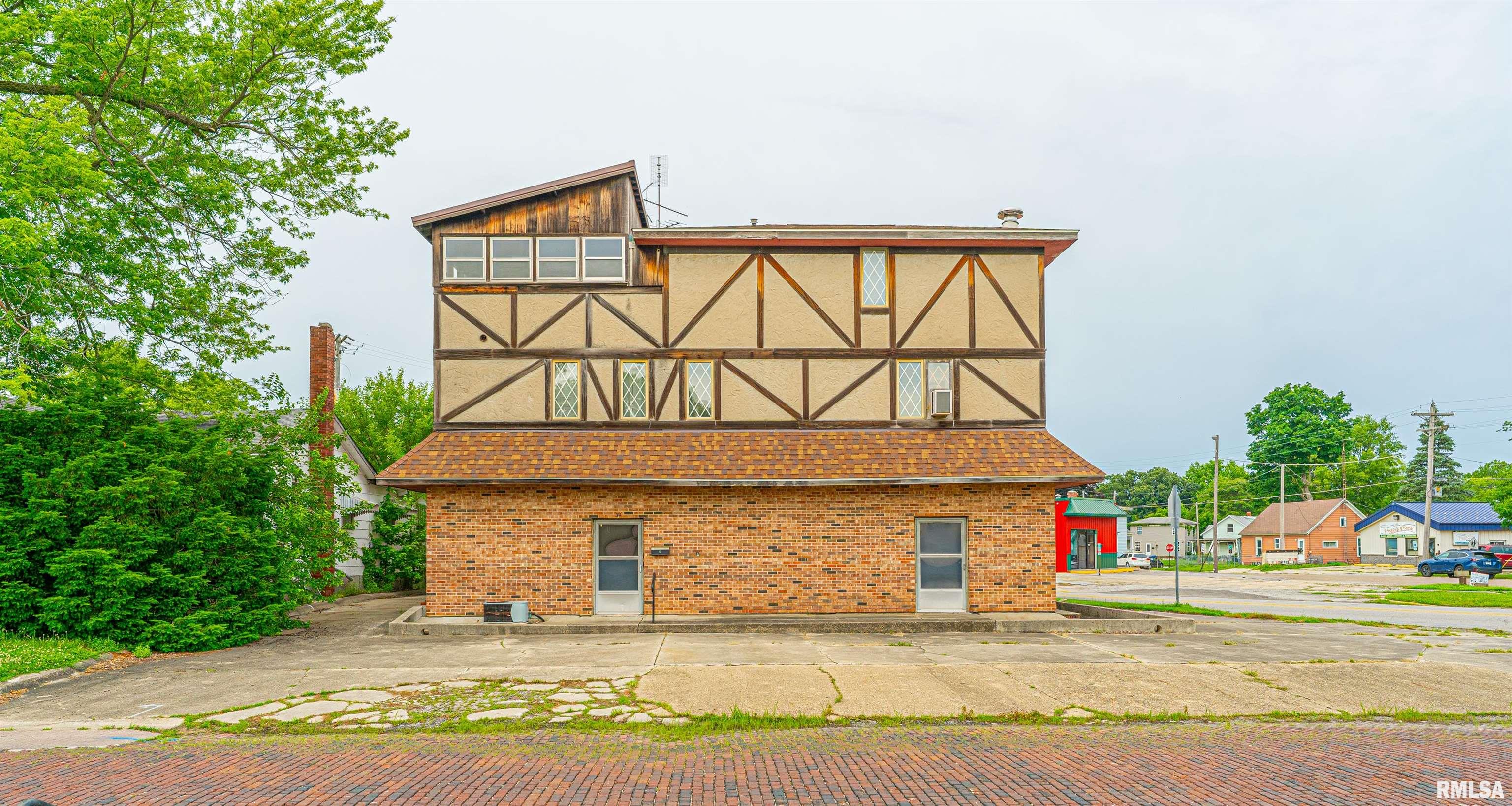 311 South Logan Street Lincoln, IL 62656 - Photo 6 of 50