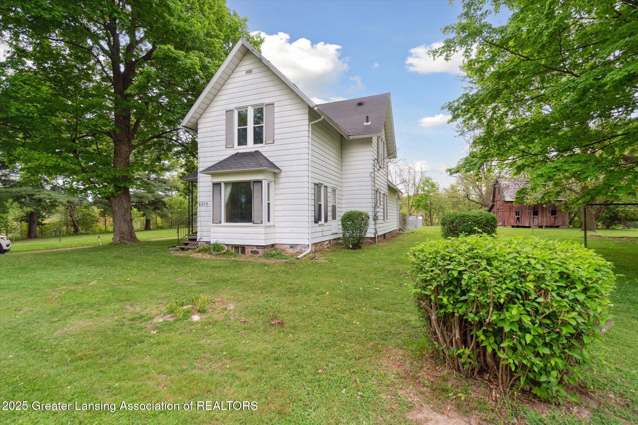 6275 East Clark Road Bath, MI 48808 - Photo 4 of 40 04-6275-Clark-Rd-Bath-Township-MI-48808-