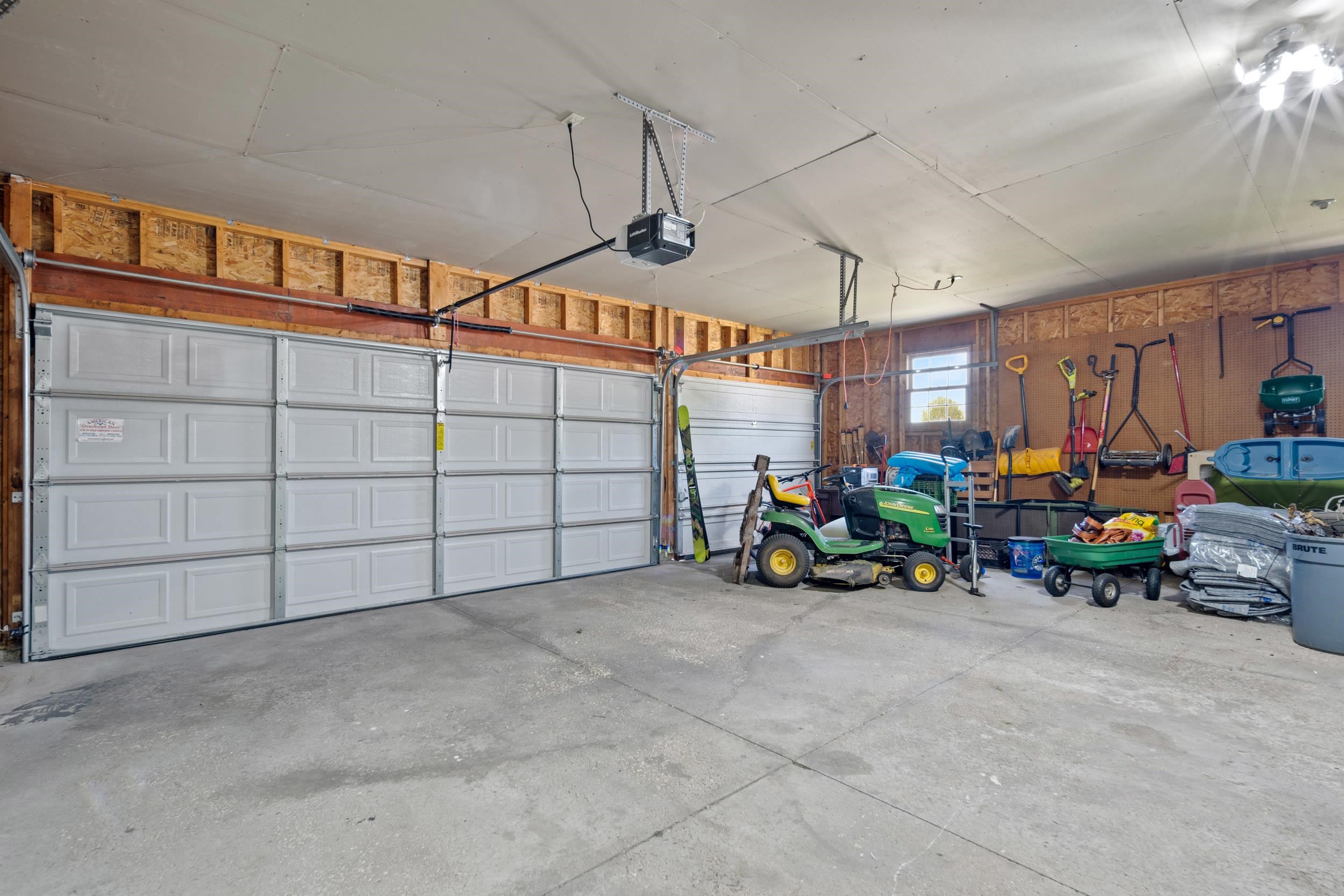 N9421 Olde Oak Tree Court Appleton, WI 54915 - Photo 33 of 46