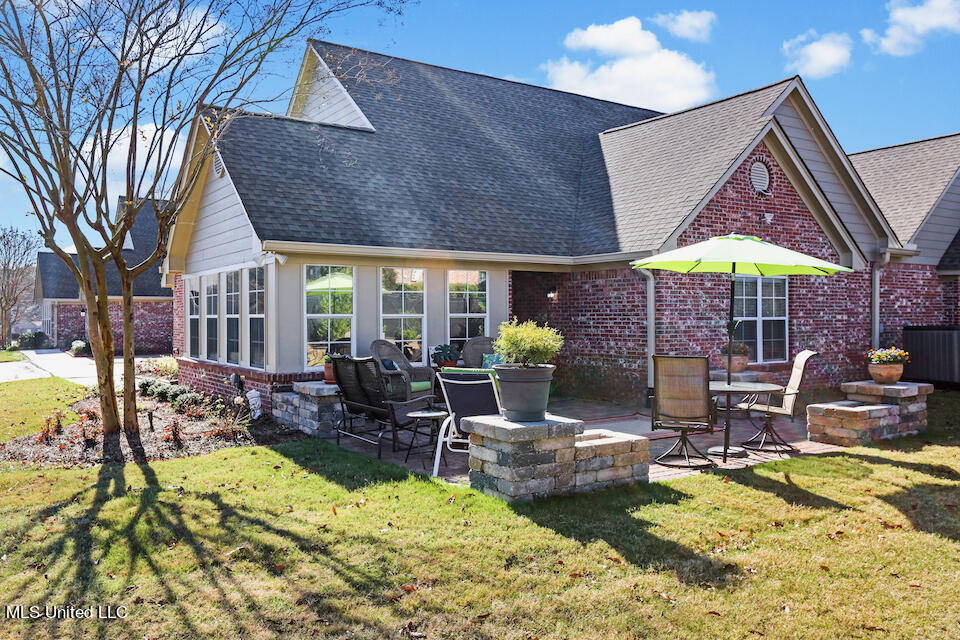 102 Charmant Place Ridgeland, MS 39157 - Photo 1 of 41 Corner Profile