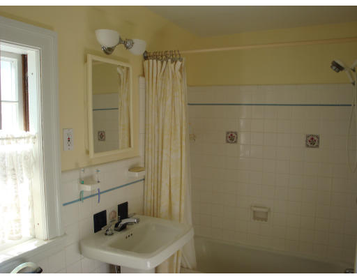 272 Dover Road Westwood, MA 02090 - Photo 18 of 21 Gallery Image 18