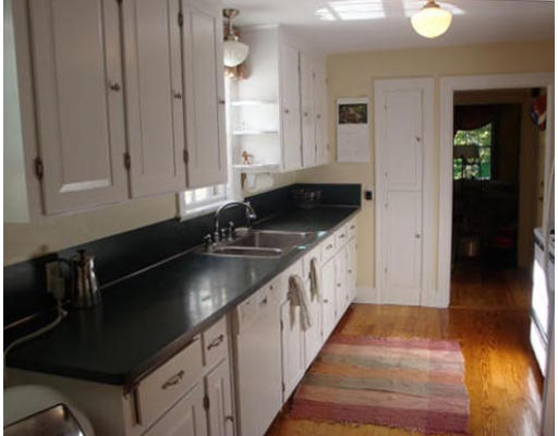 272 Dover Road Westwood, MA 02090 - Photo 7 of 21 Gallery Image 7