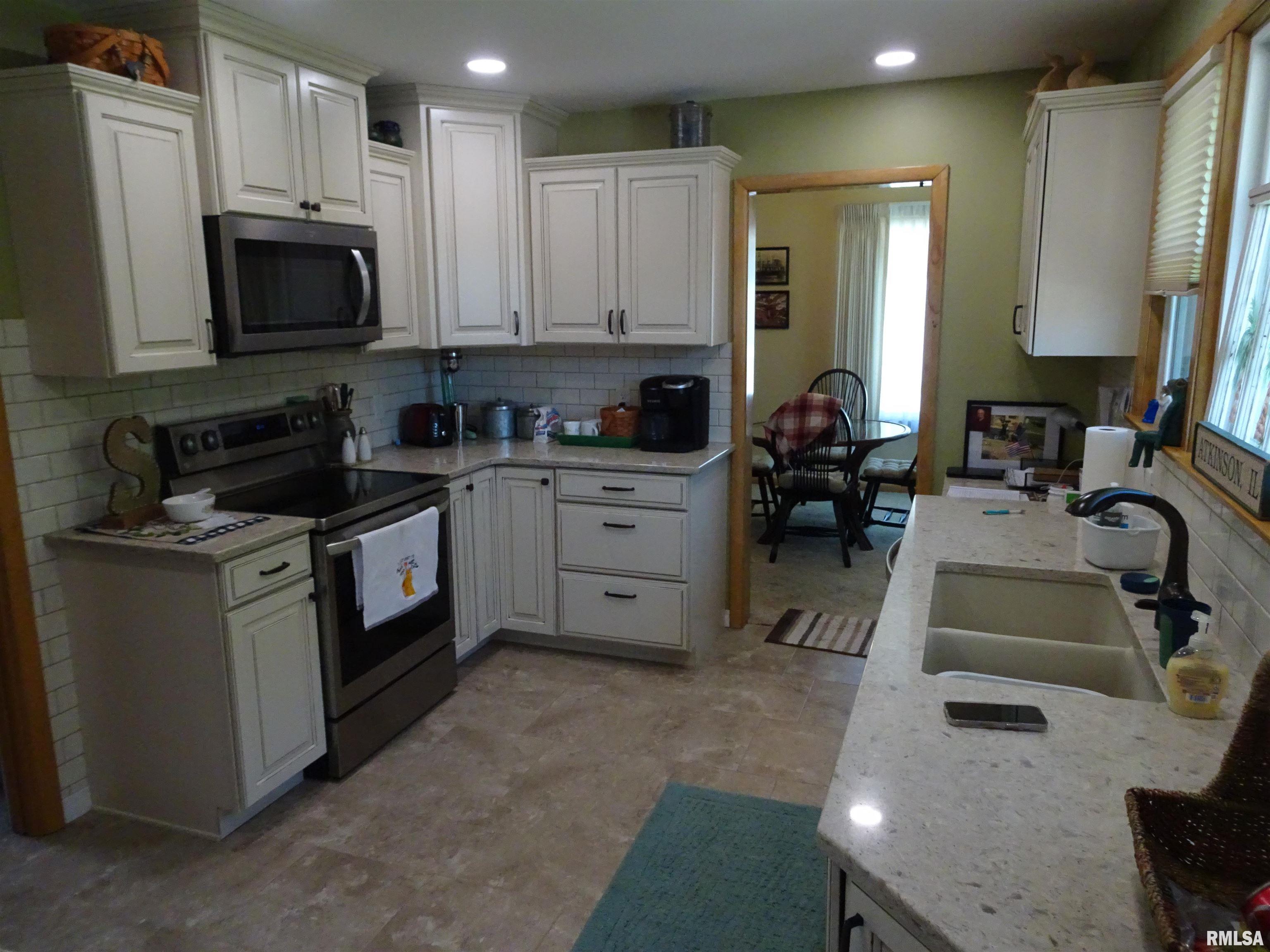 302 West Williams Street Atkinson, IL 61235 - Photo 4 of 14 Gallery Image 4