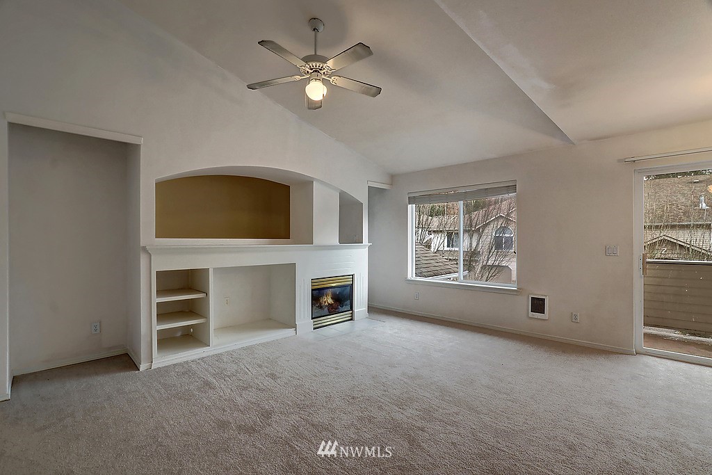 2201 192nd Street Southeast, Unit Y203 Bothell, WA 98012 - Photo 3 of 9