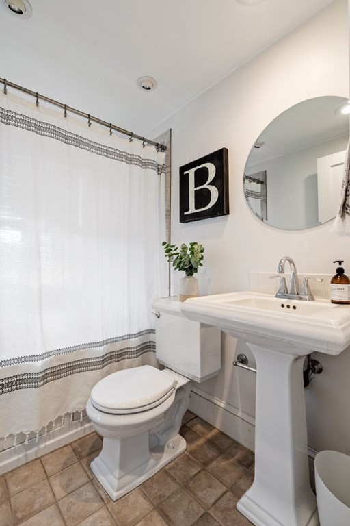53 Frank Road Weymouth, MA 02191 - Photo 21 of 41 Gallery Image 21