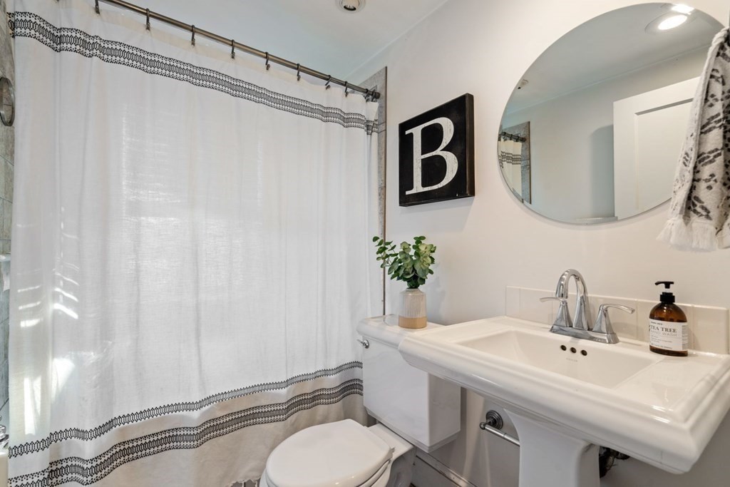 53 Frank Road Weymouth, MA 02191 - Photo 22 of 41 Gallery Image 22