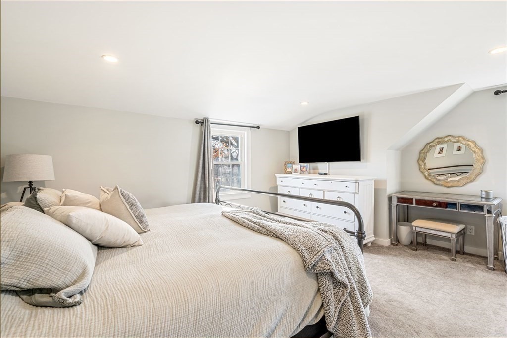 53 Frank Road Weymouth, MA 02191 - Photo 24 of 41 Gallery Image 24