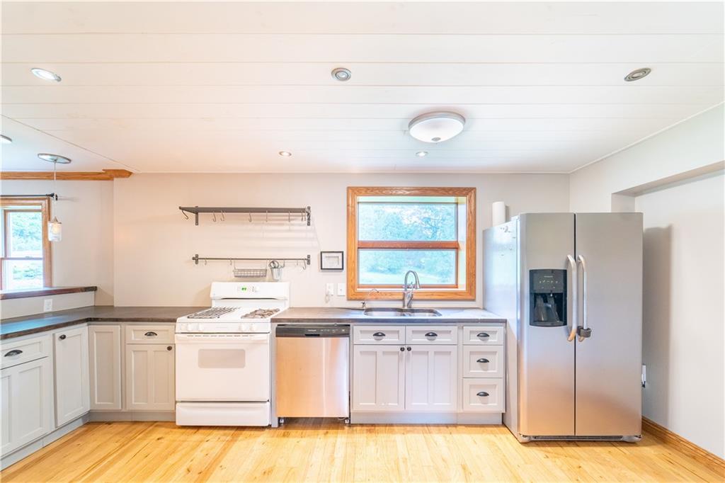 112 Cheeseman Road Portersville, PA 16051 - Photo 5 of 25 Gallery Image 5