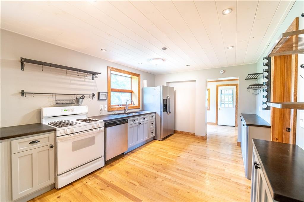 112 Cheeseman Road Portersville, PA 16051 - Photo 8 of 25 Gallery Image 8