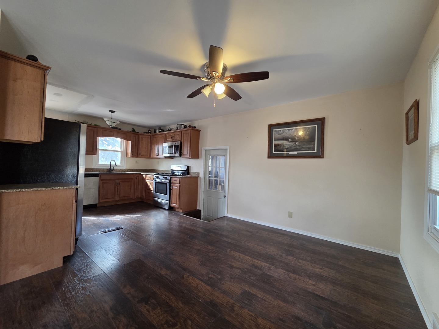 1419 5th Street Camanche, IA 52730 - Photo 4 of 14