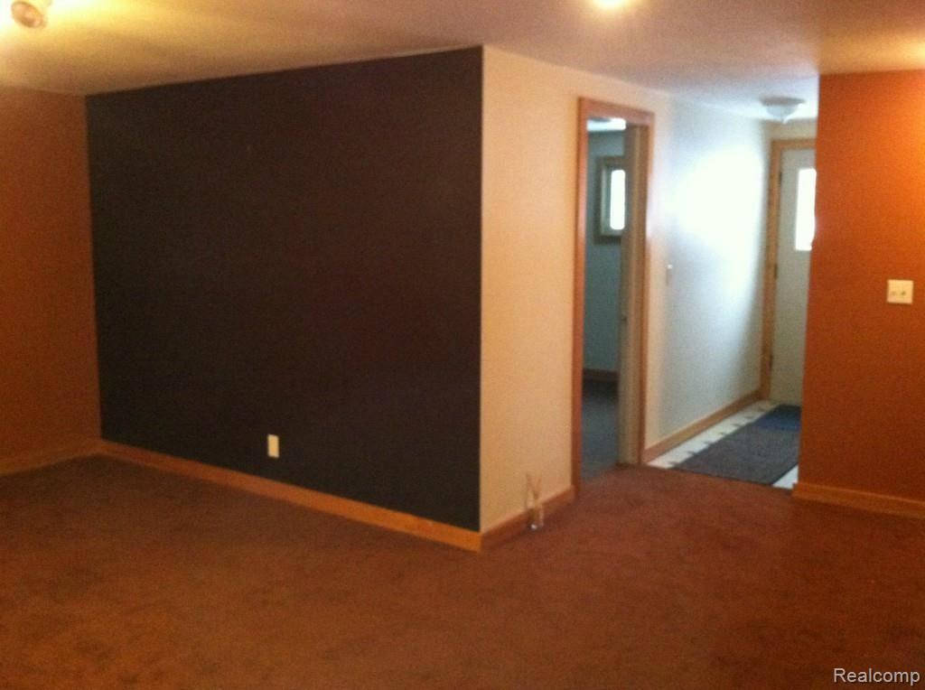 1933 Dunmore Road Ann Arbor, MI 48103 - Photo 14 of 25 1933 Dunmore 14.jpg