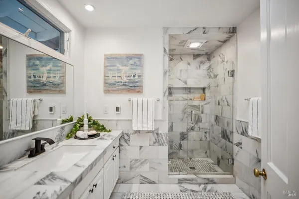 $2,175,000 | 497 Fairway Drive, Novato, CA 94949