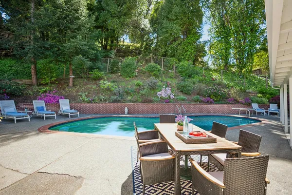 $2,175,000 | 497 Fairway Drive, Novato, CA 94949