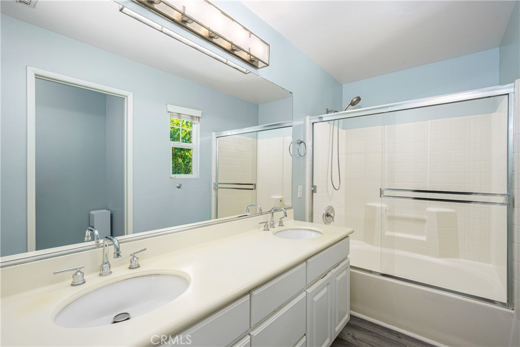 25 Iron Horse Trail Ladera Ranch, CA 92694 - Photo 18 of 35 Primary bathroom