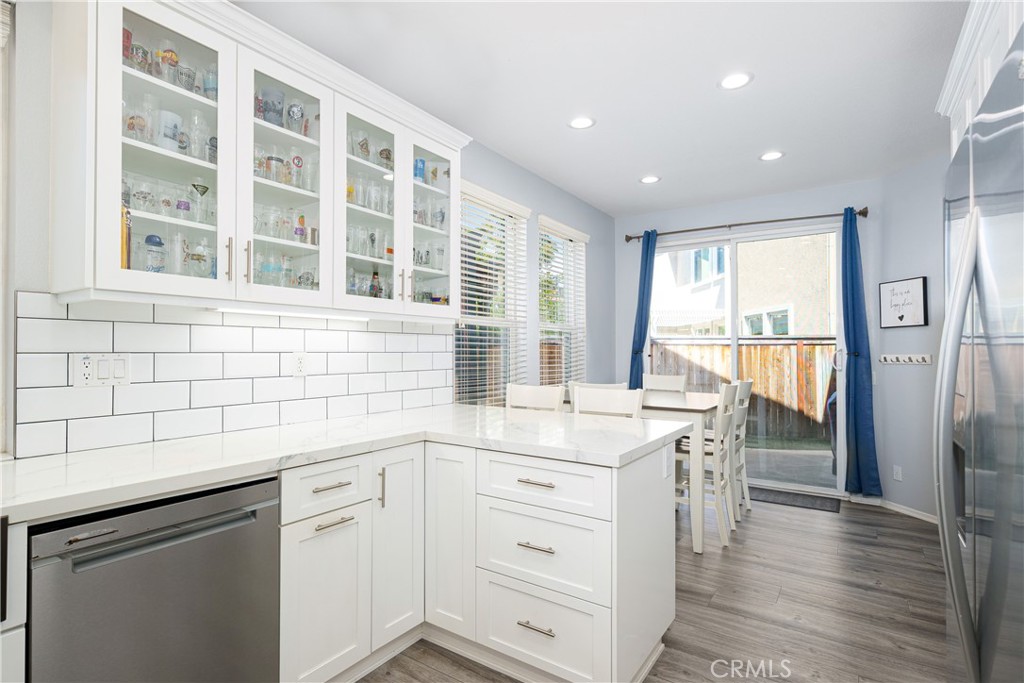 25 Iron Horse Trail Ladera Ranch, CA 92694 - Photo 5 of 35 Kitchen and Dining room