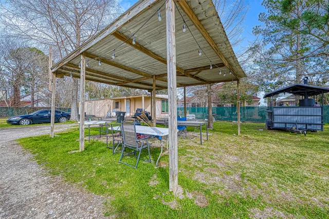 $365,000 | 831 Old Genoa Red Bluff Road, Houston, TX 77034