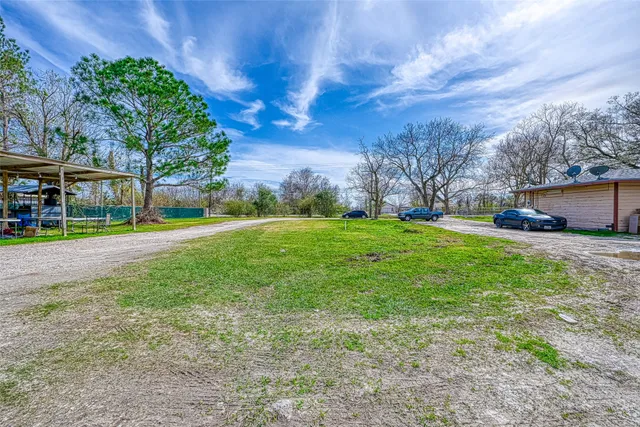 $365,000 | 831 Old Genoa Red Bluff Road, Houston, TX 77034