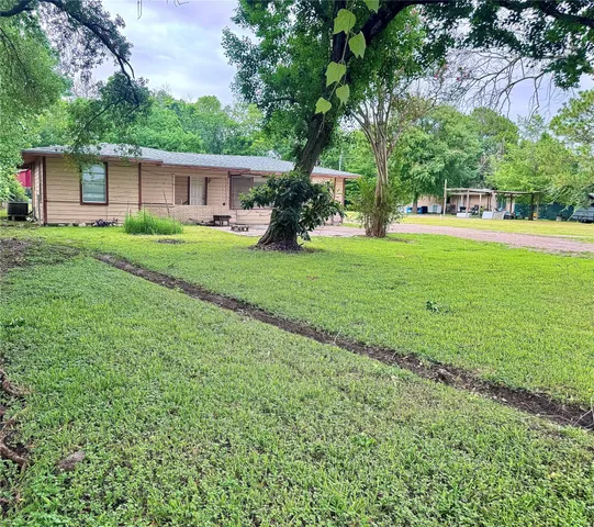 $365,000 | 831 Old Genoa Red Bluff Road, Houston, TX 77034