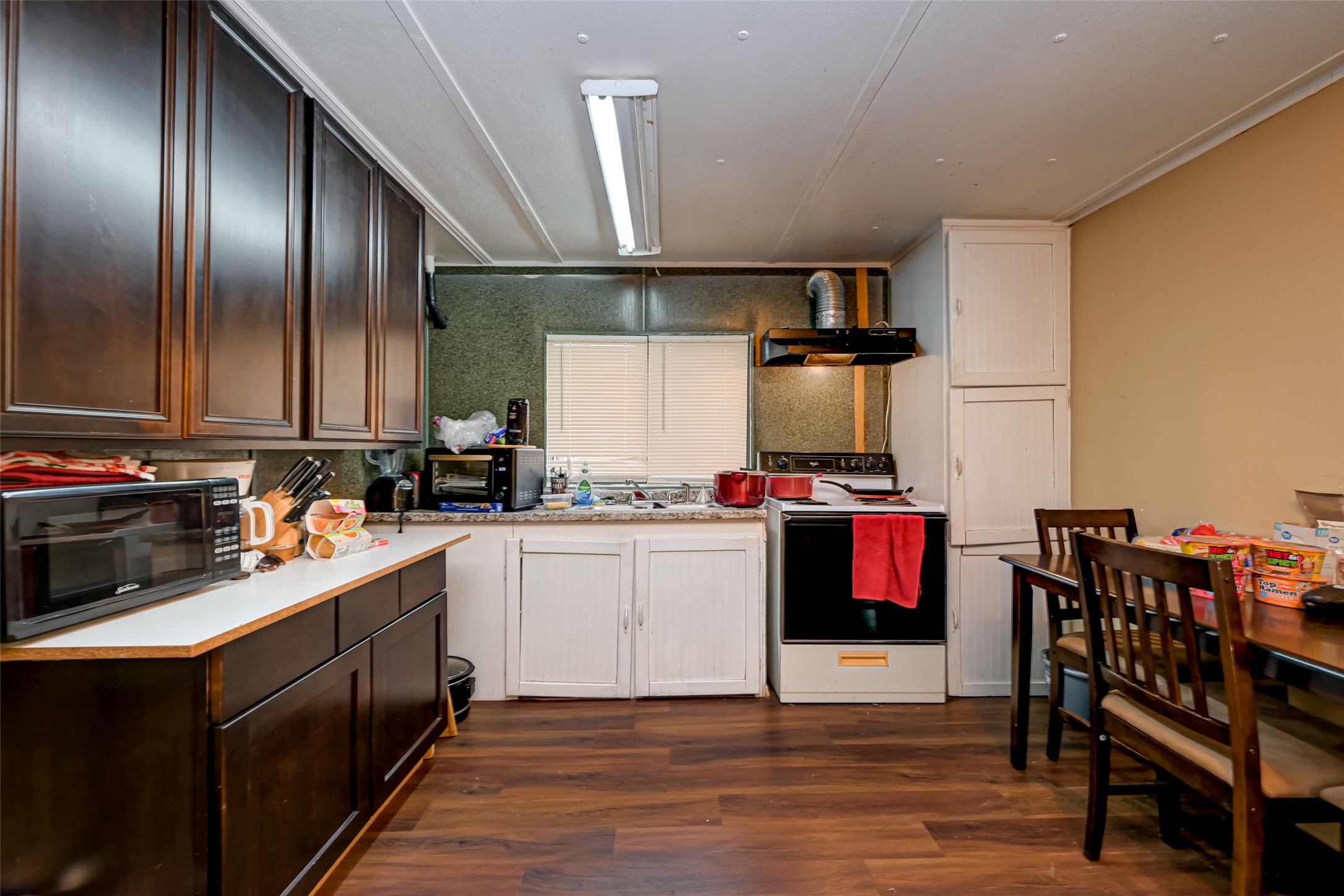 831 Old Genoa Red Bluff Road Houston, TX 77034 - Photo 9 of 20