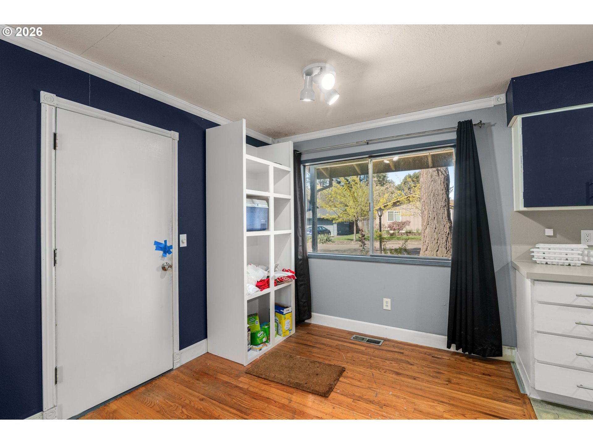 13670 Southwest 21st Street Beaverton, OR 97008 - Photo 4 of 26 a view of empty room with front door