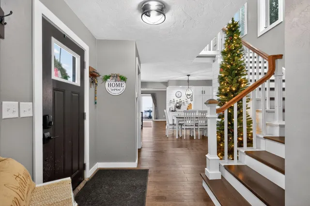 $389,900 | 2 Stames Drive, Appleton, WI 54914