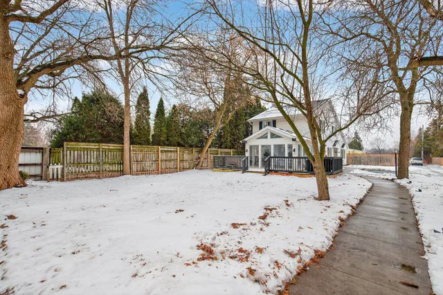 $389,900 | 2 Stames Drive, Appleton, WI 54914