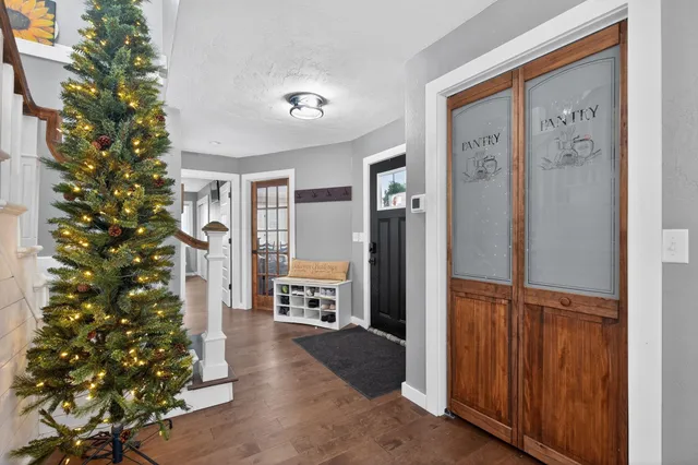 $389,900 | 2 Stames Drive, Appleton, WI 54914