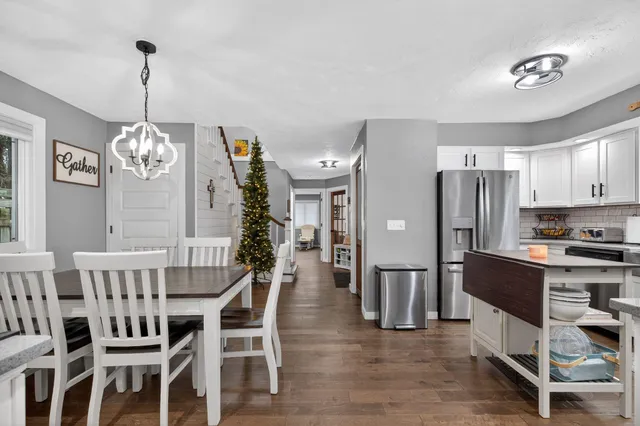 $389,900 | 2 Stames Drive, Appleton, WI 54914