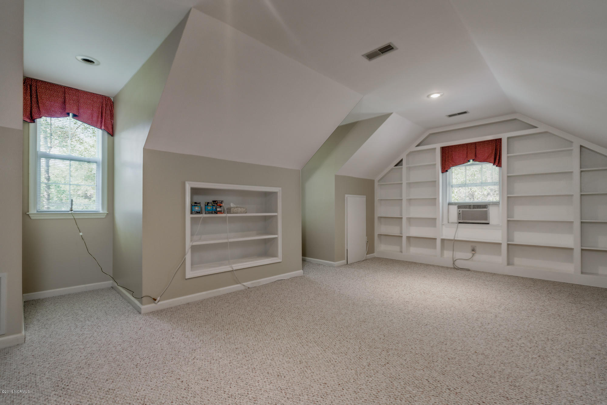 573 Deer Run Road New Bern, NC 28562 - Photo 21 of 33 573 Deer Run Road