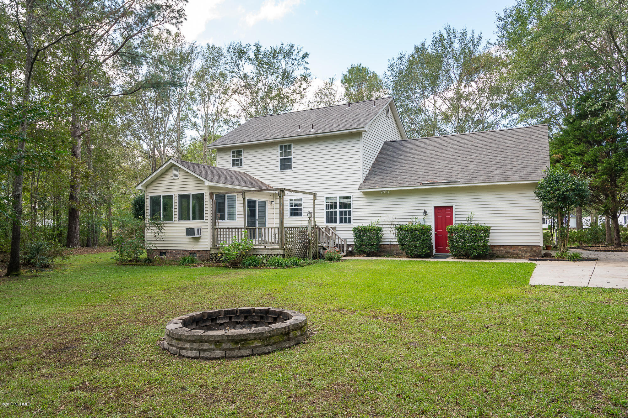 573 Deer Run Road New Bern, NC 28562 - Photo 30 of 33 573 Deer Run Road