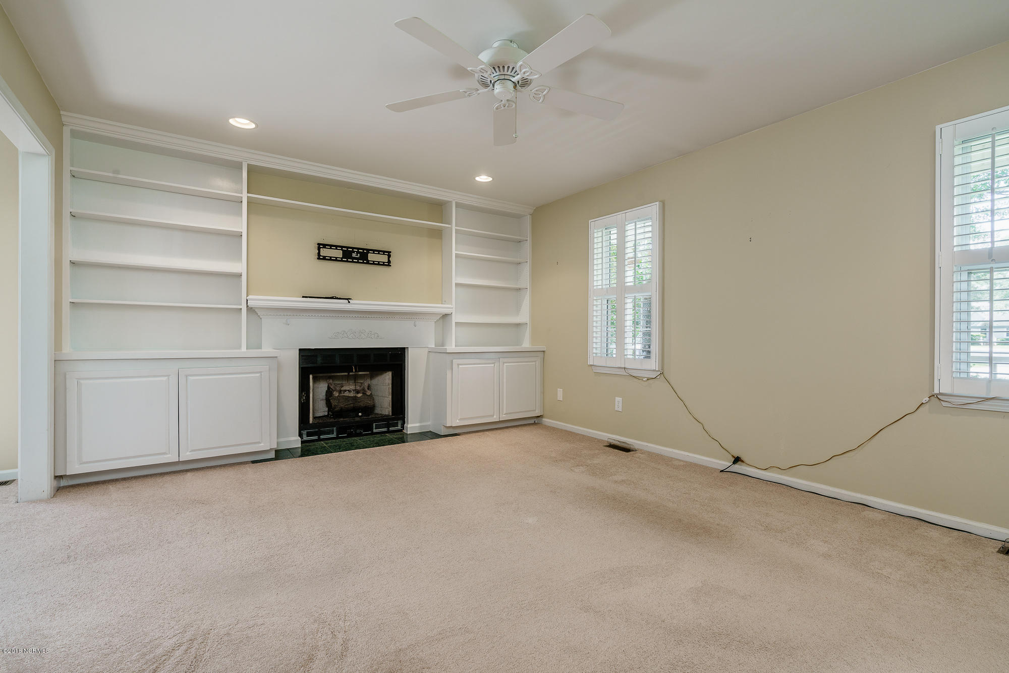 573 Deer Run Road New Bern, NC 28562 - Photo 3 of 33 573 Deer Run Road