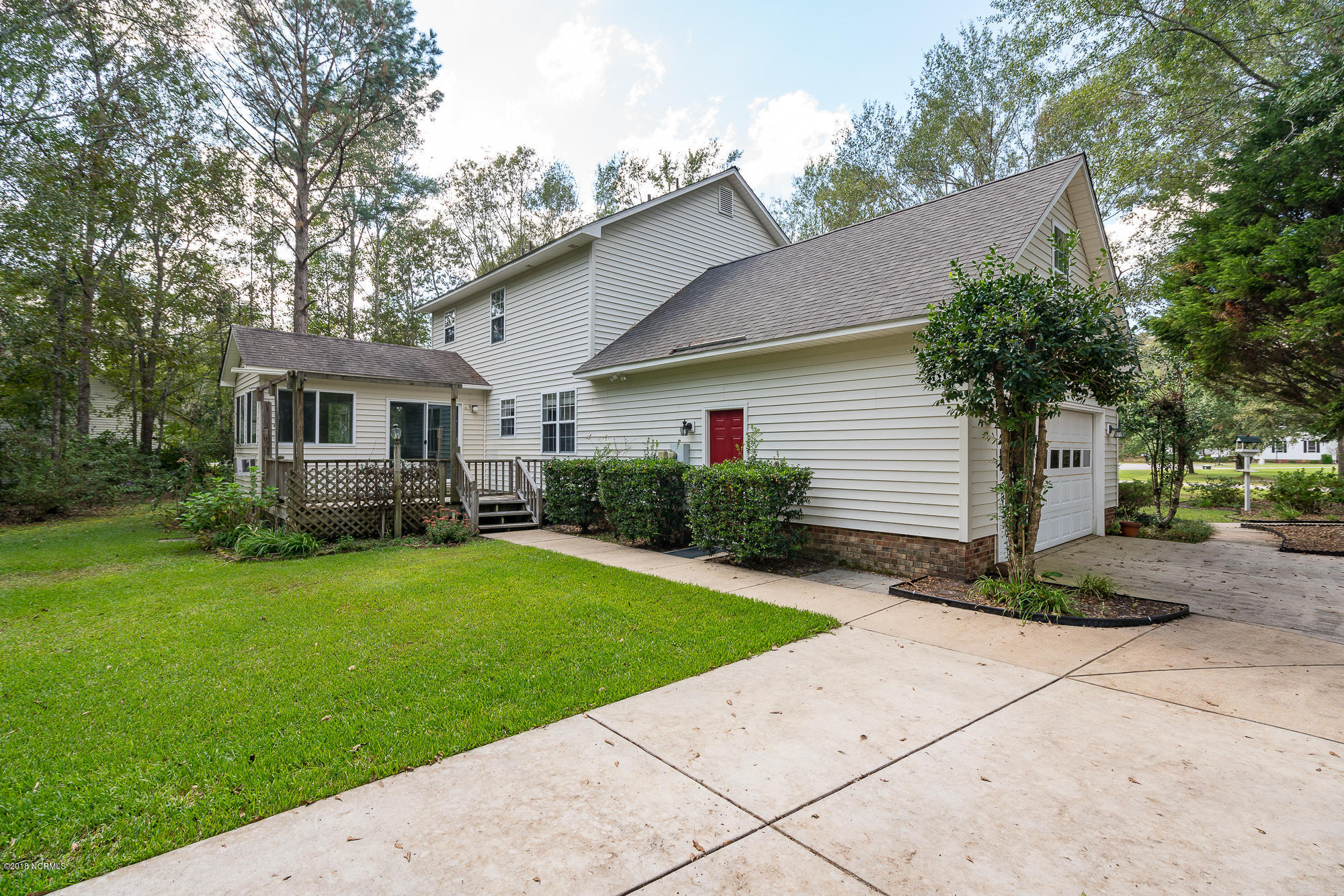 573 Deer Run Road New Bern, NC 28562 - Photo 31 of 33 573 Deer Run Road