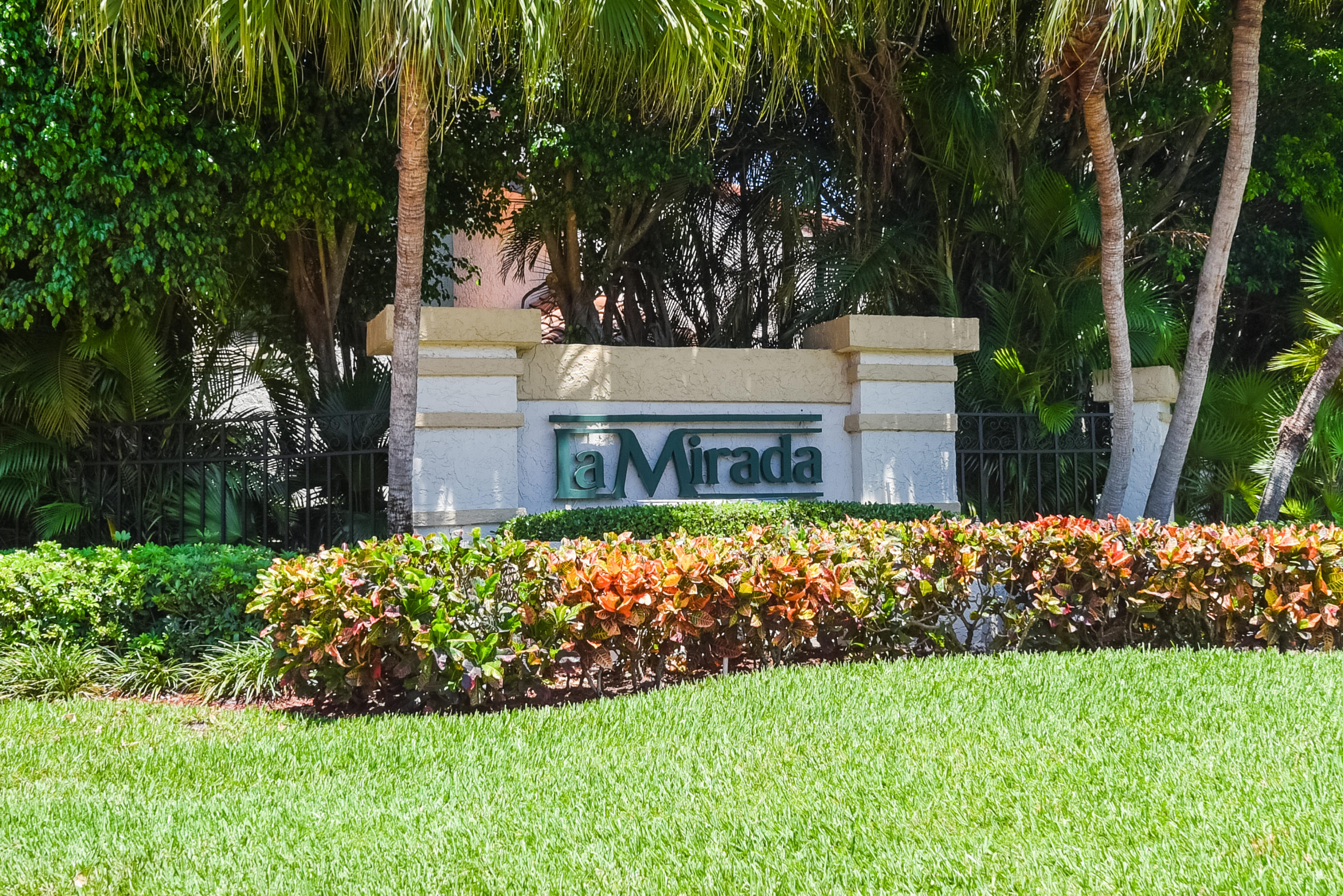 7978 La Mirada Drive Boca Raton, FL 33433 - Photo 3 of 36 Entry to La Mirade