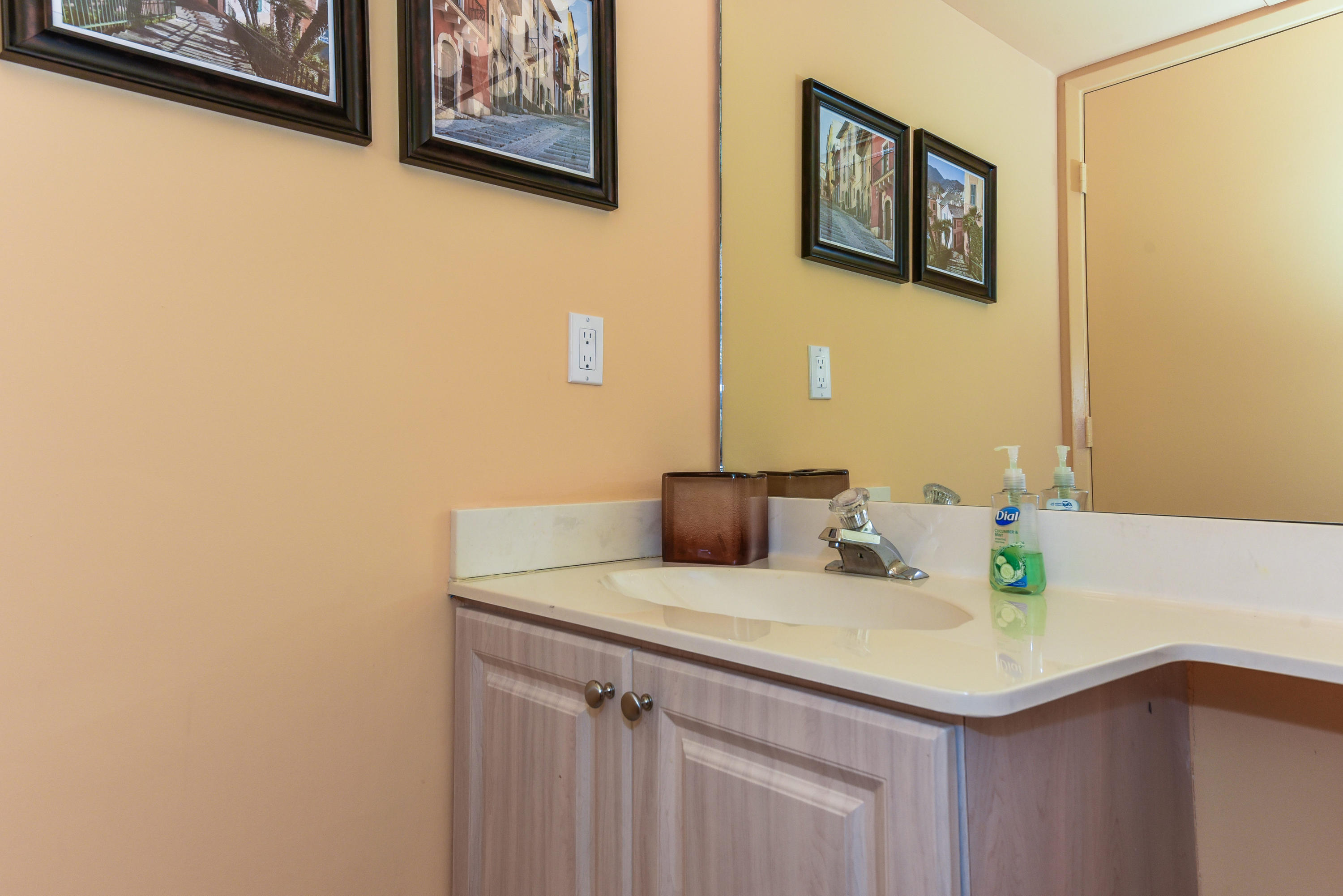 7978 La Mirada Drive Boca Raton, FL 33433 - Photo 35 of 36 Downstairs Powder Room