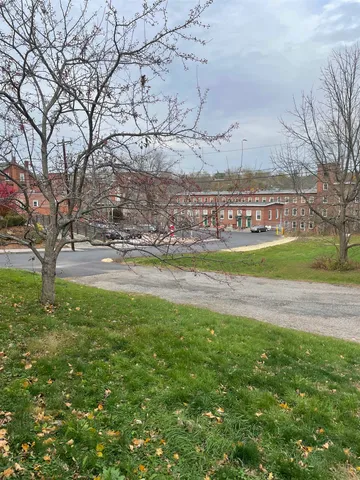 $1,900 | 69 South Street, Unit A, Rollinsford, NH 03869