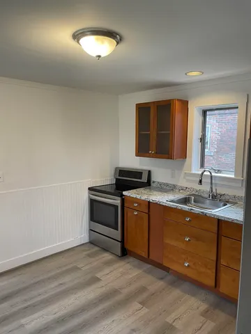 $1,900 | 69 South Street, Unit A, Rollinsford, NH 03869