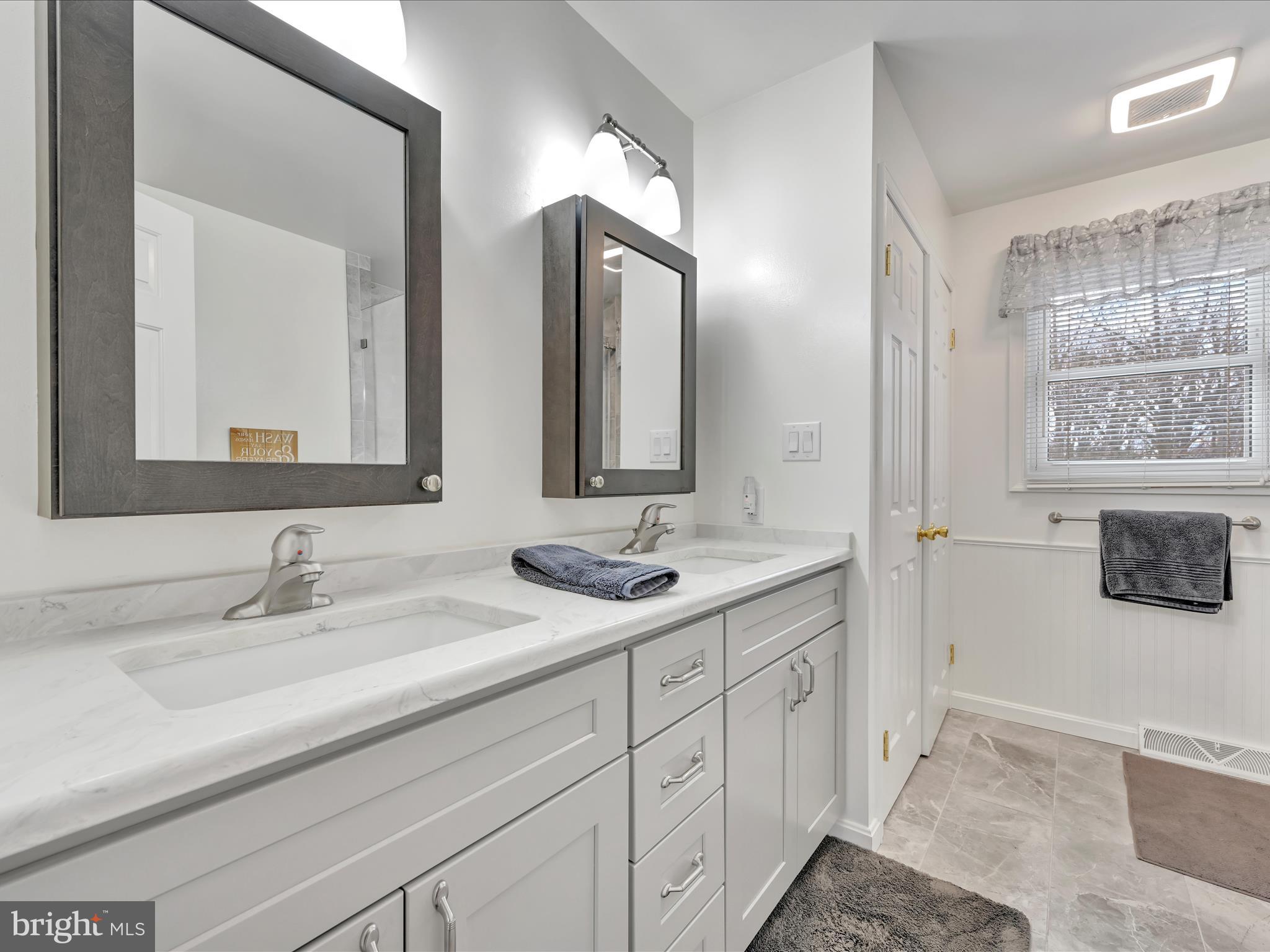 3445 Pebble Ridge Drive York, PA 17402 - Photo 21 of 48 Primary Bathroom