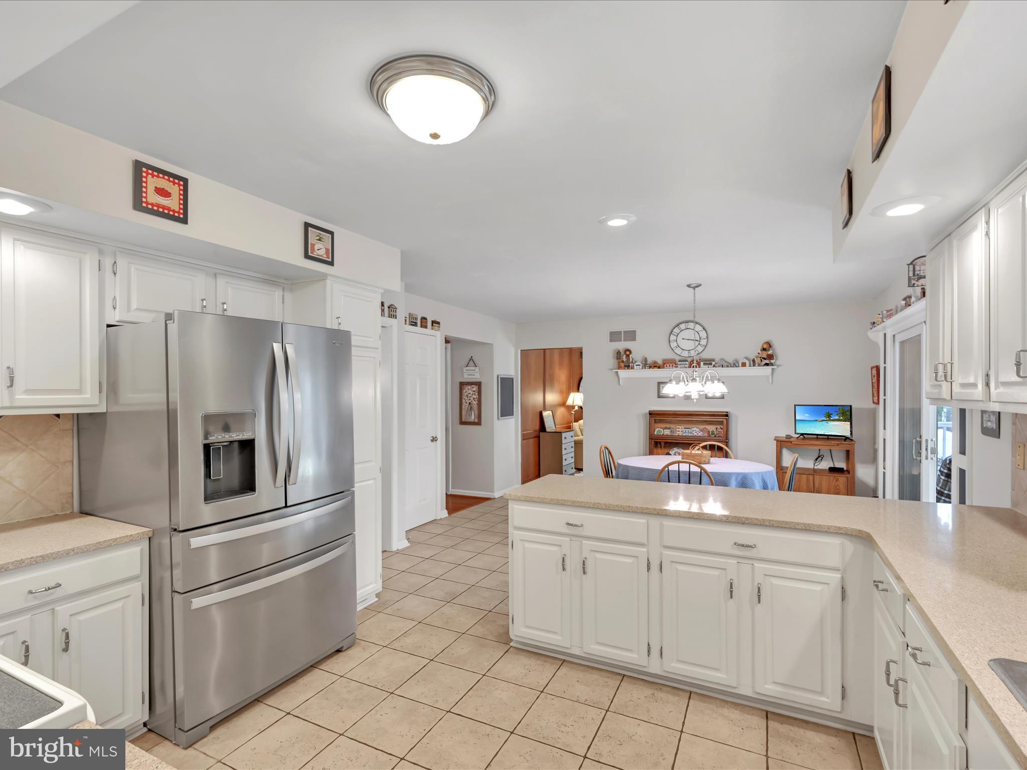 3445 Pebble Ridge Drive York, PA 17402 - Photo 10 of 48 Kitchen
