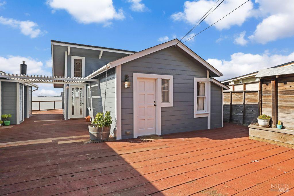 34 Sandy Beach Road Vallejo, CA 94590 - Photo 9 of 63