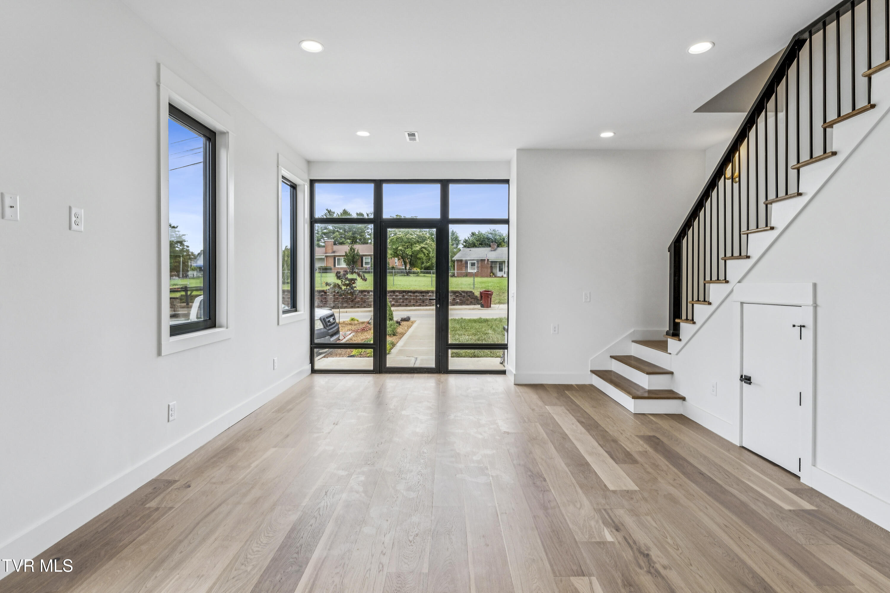 1533 Pactolas Road, Unit 105 Johnson City, TN 37604 - Photo 5 of 49 Pactolas1-17