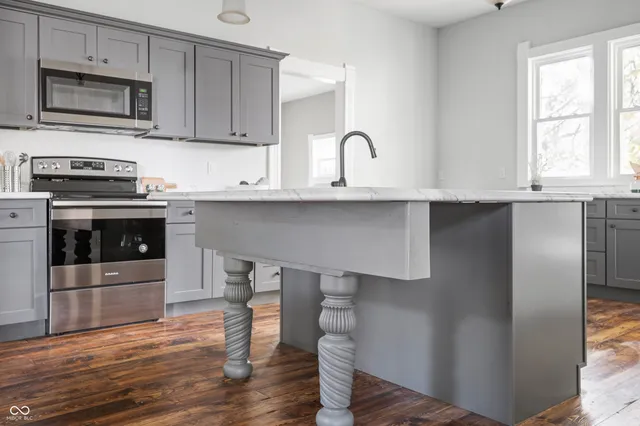 $289,500 | 430 Bundy Avenue, New Castle, IN 47362