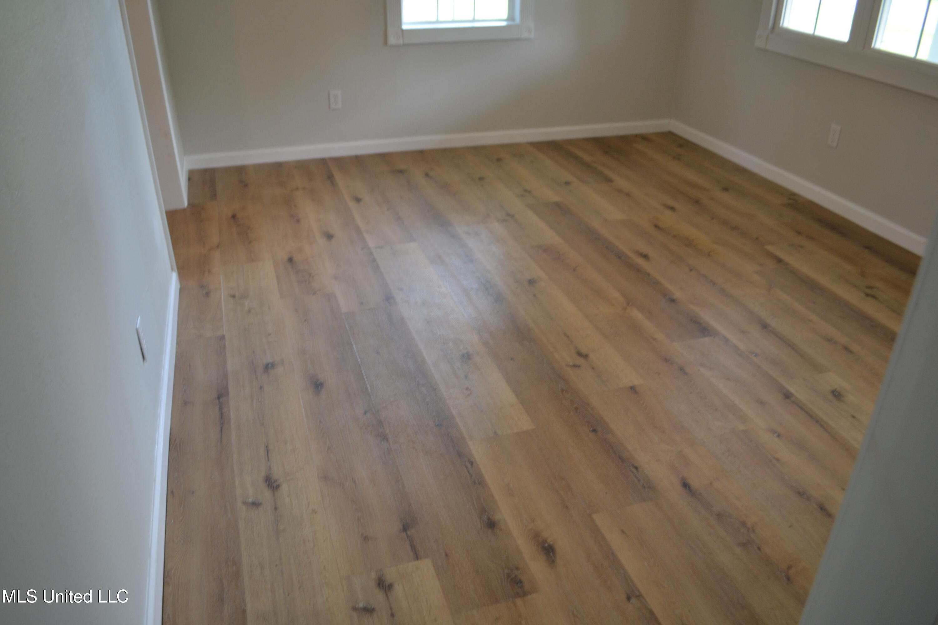 4848 Devon Street Moss Point, MS 39563 - Photo 3 of 20 DSC_0413