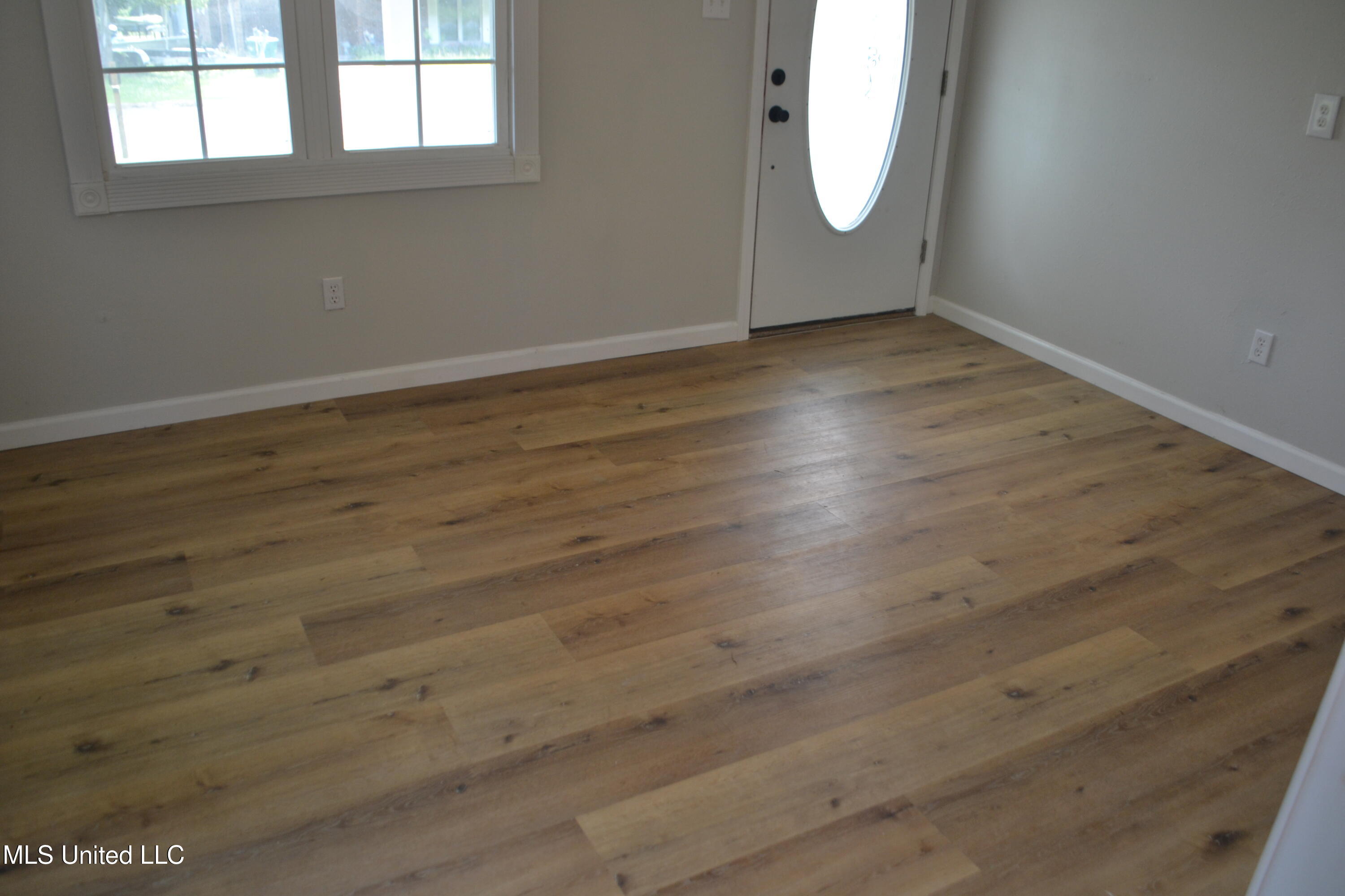 4848 Devon Street Moss Point, MS 39563 - Photo 5 of 20 DSC_0416