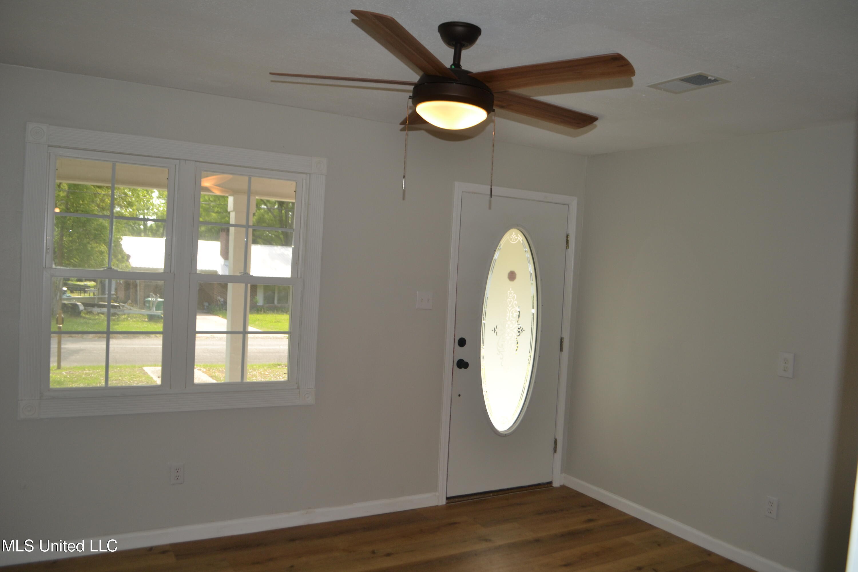 4848 Devon Street Moss Point, MS 39563 - Photo 10 of 20 DSC_0415